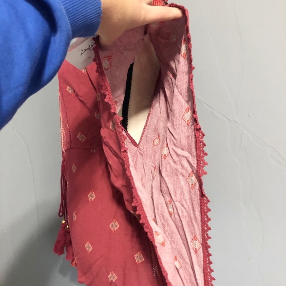 BNWT Skylar & Jade off the shoulder blouse - Picture 7 of 7